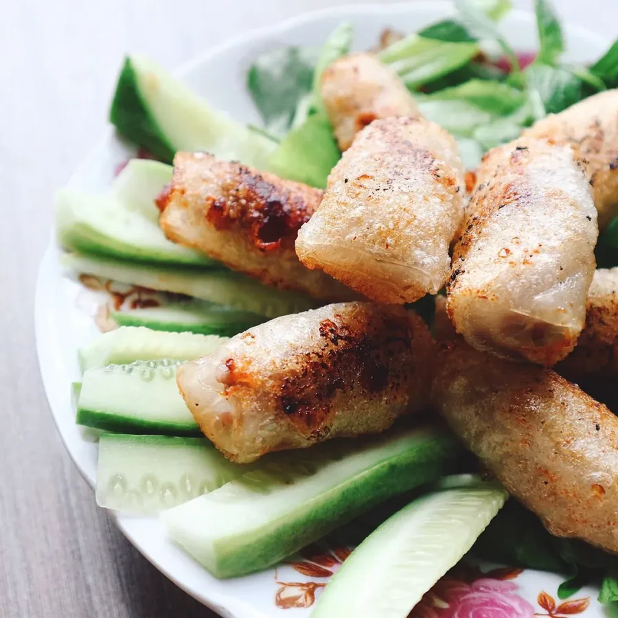 Bàn ăn tại Đỗ Hữu Chanh